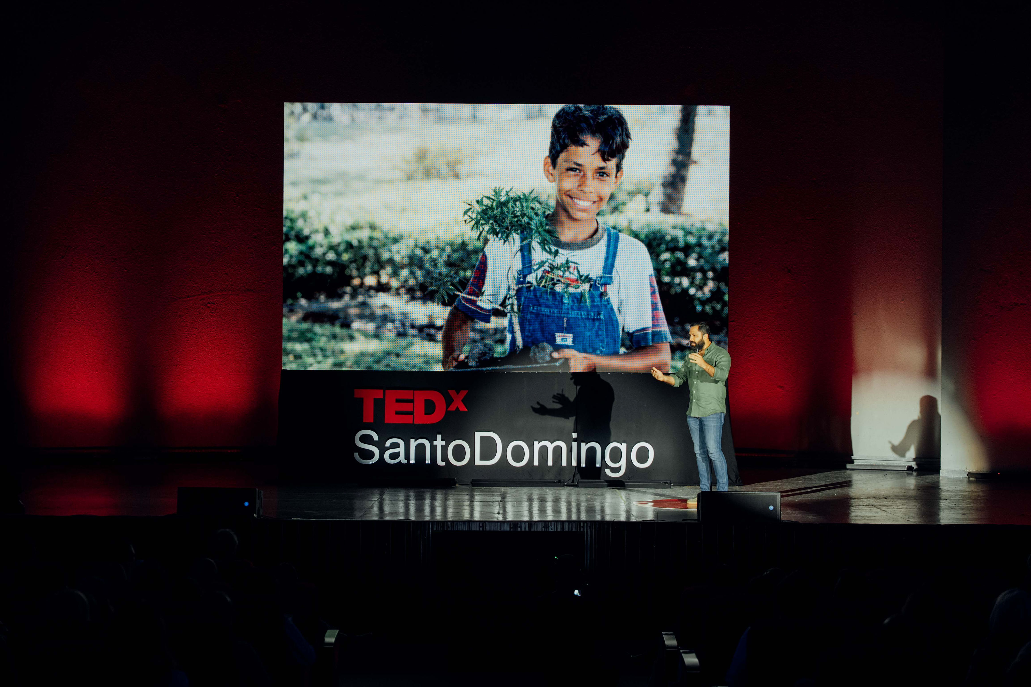 Arturo Bisonó en TEDx
